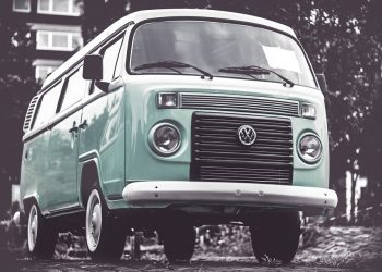 Breaking Down the Benefits of Electric Batteries in Automotive Technology